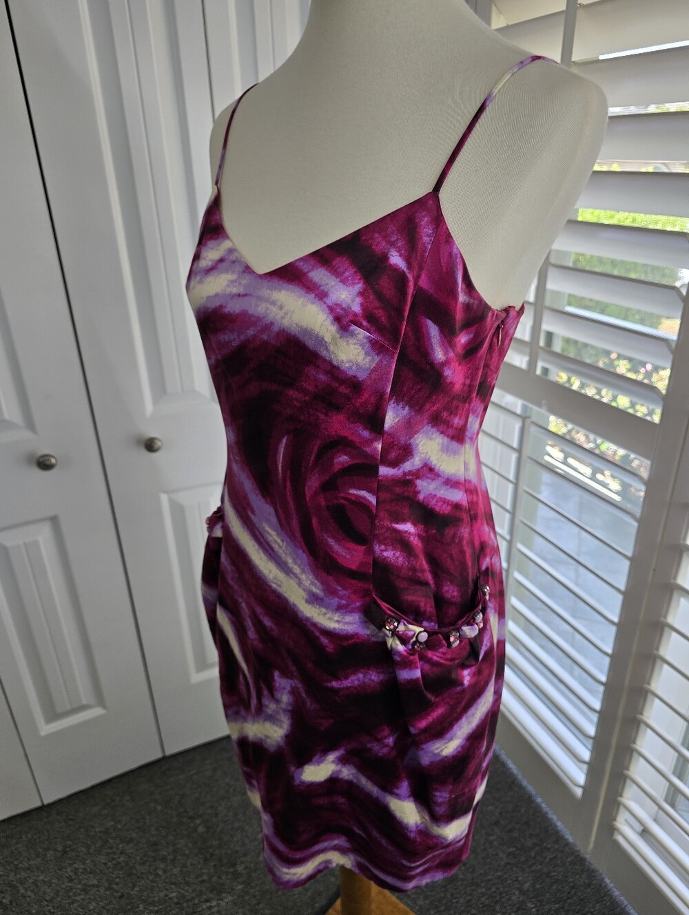 BCBGMAXAZRIA Magenta Swirl Satin Sleeveless Cocktail Mini Dress - Picture 5 of 13